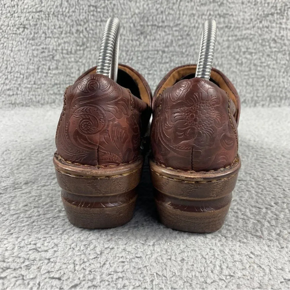 BOC BORN O Concept Womens 8.5 W Clogs Tooled Leather Floral Prints Shoes Brown - Picture 6 of 15